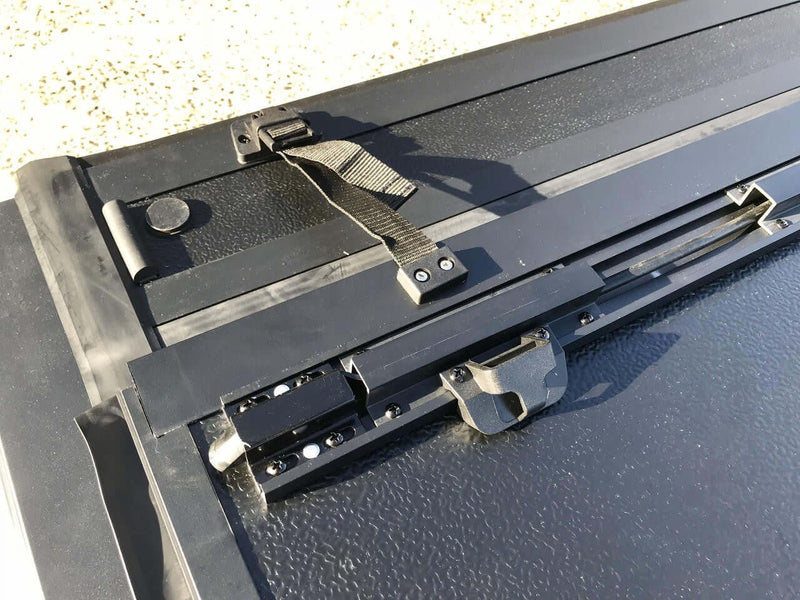 Quad-Fold RAM 1500 DT Hard Lid Tonneau Cover 2020-2025 5'7" TUB