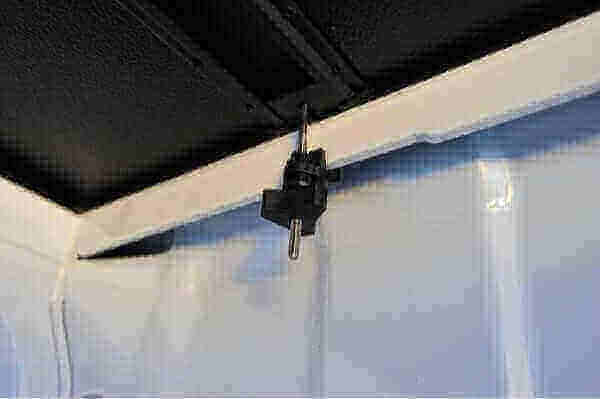 Tri-Fold Hard Lid Tonneau Cover for Jeep Gladiator 2020+